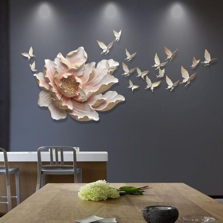 Elegant Living Room Art Installation